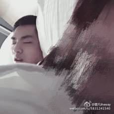 疑似吴亦凡床照曝光