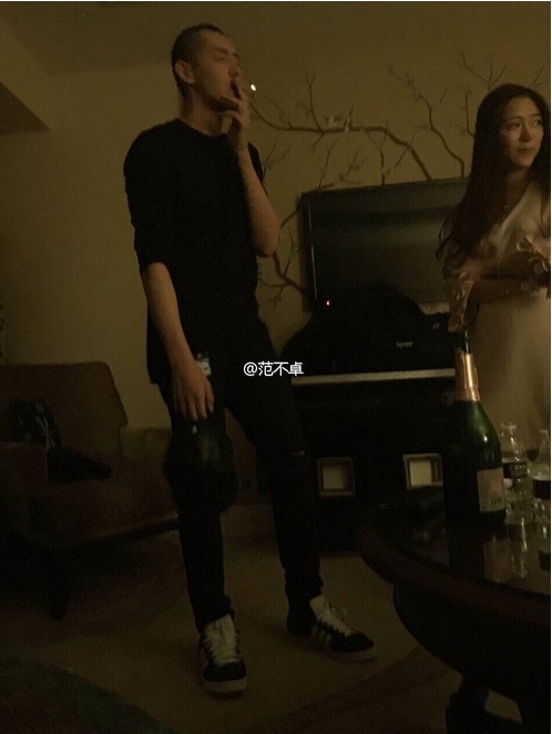 网曝男子身高外形酷似吴亦凡
