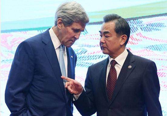 资料图:中国外交部长王毅和美国国务卿克里